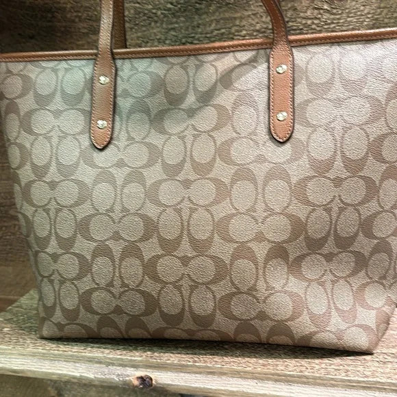 City Tote In Signature Canvas