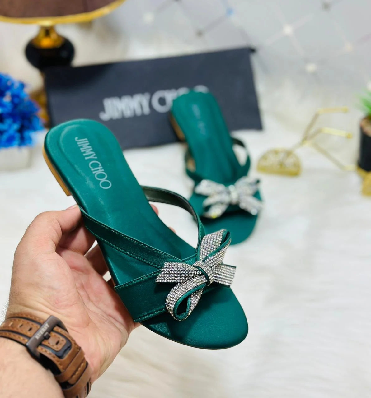Bow Flat Slides