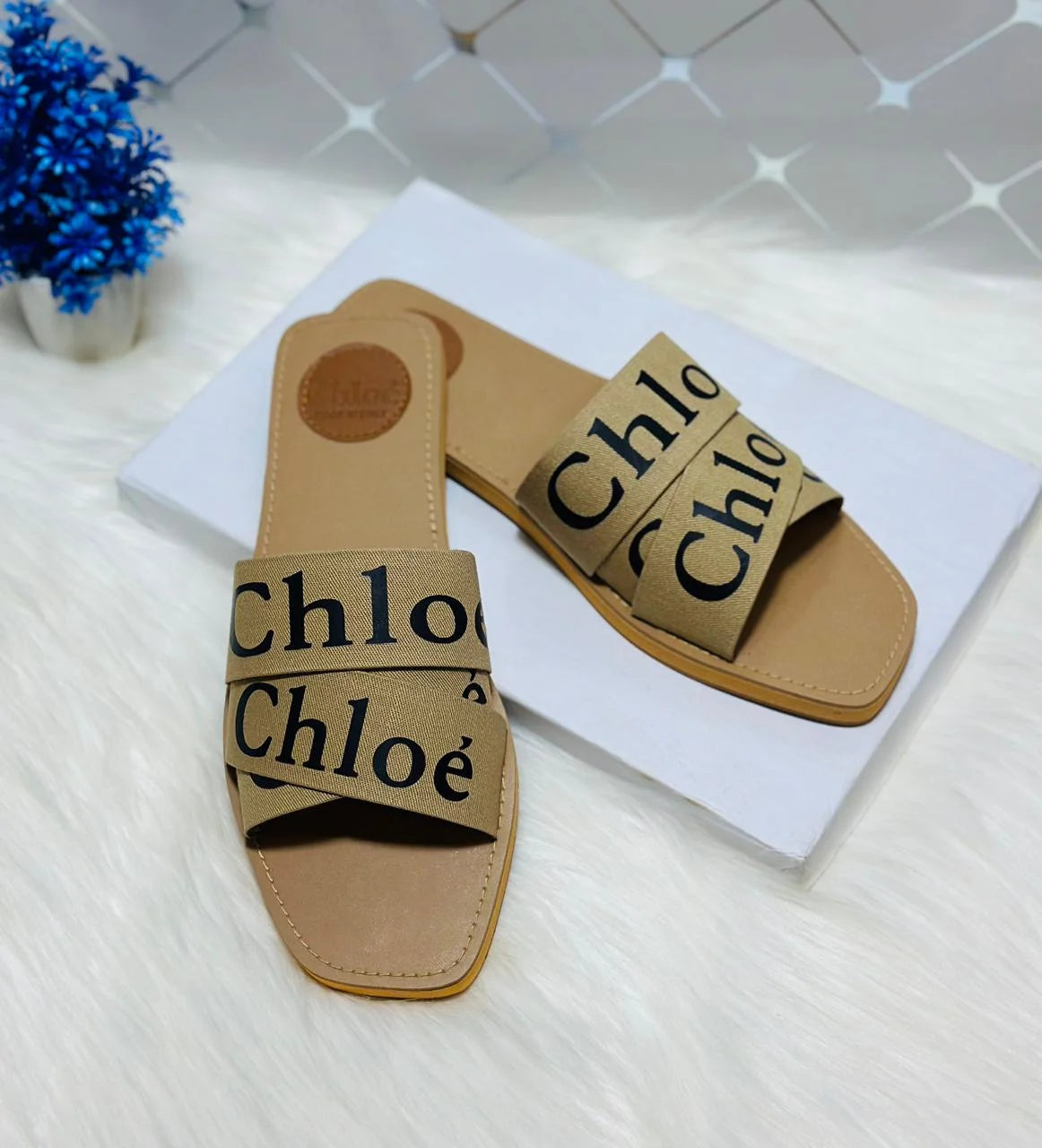 Woody Flat Mules