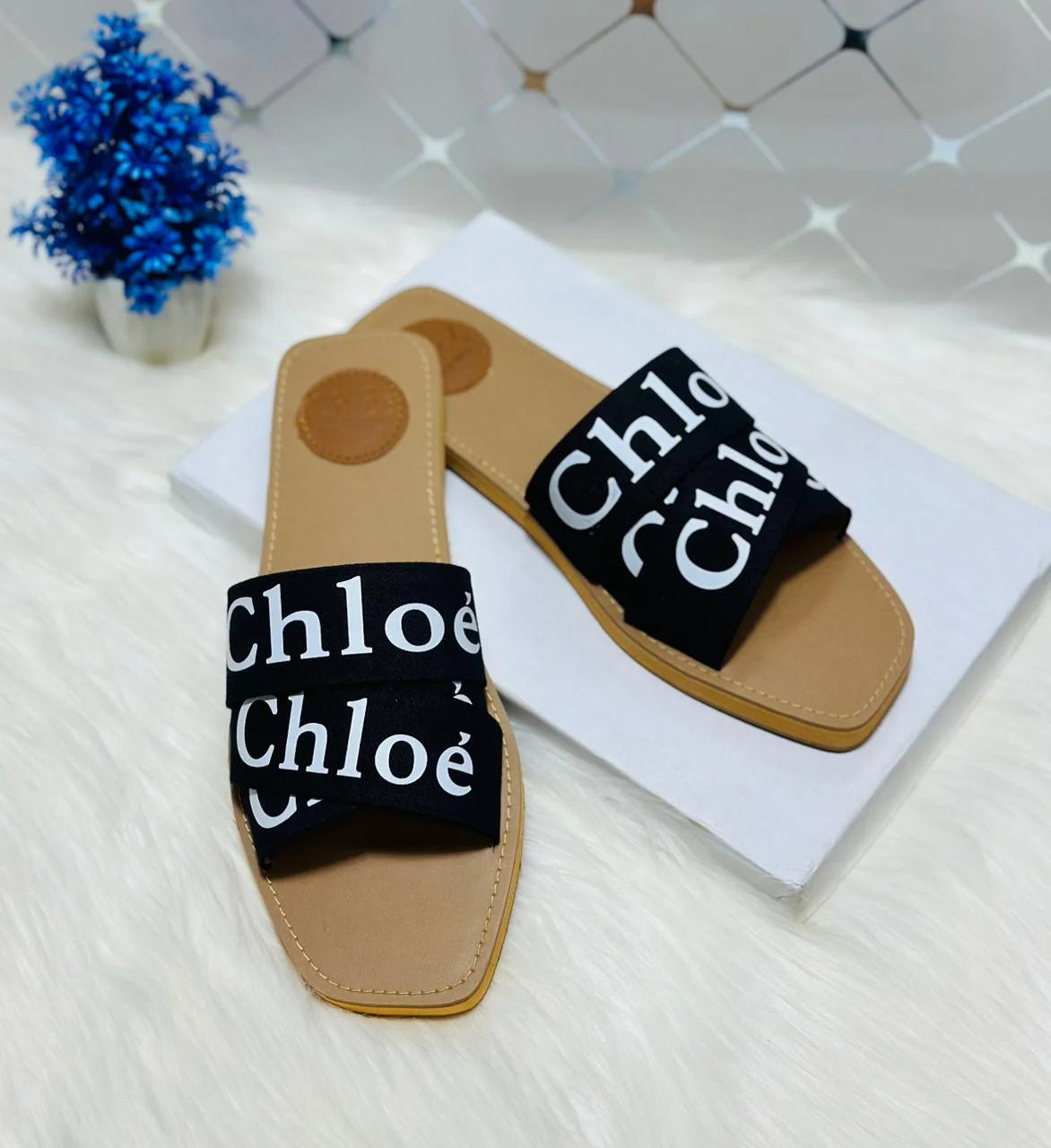 Woody Flat Mules