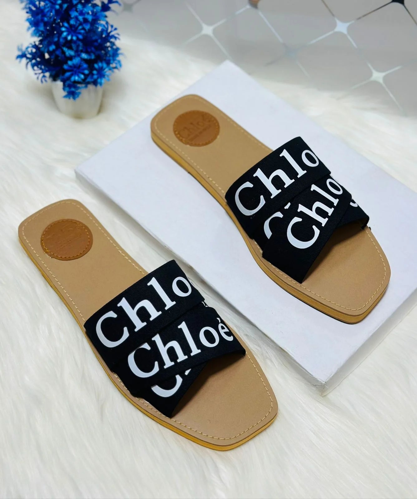 Woody Flat Mules