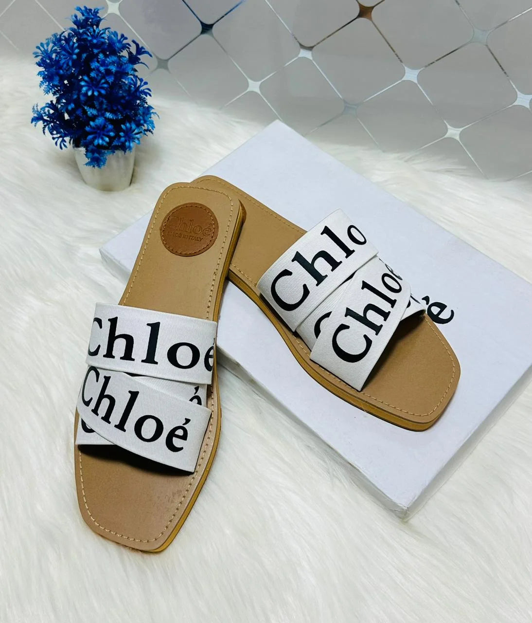 Woody Flat Mules