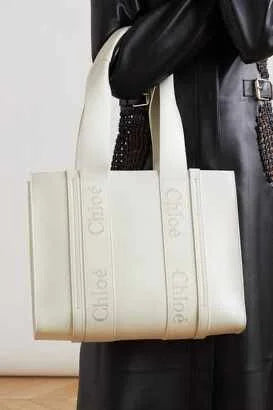 Woody Medium Tote Bag