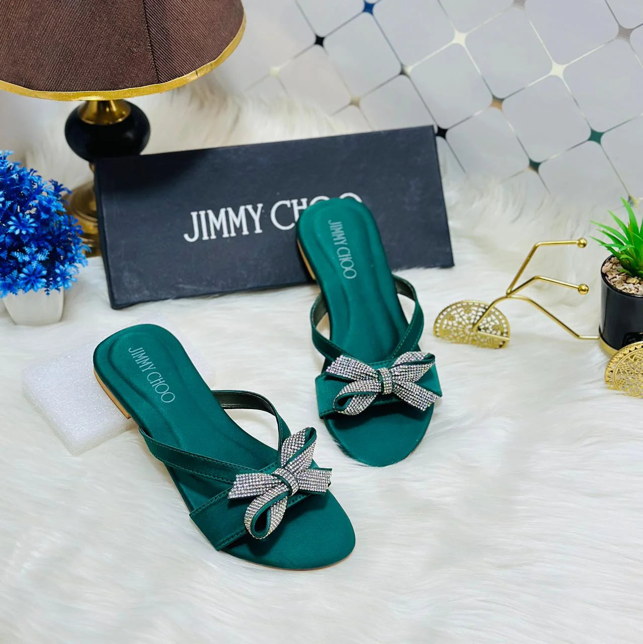 Bow Flat Slides