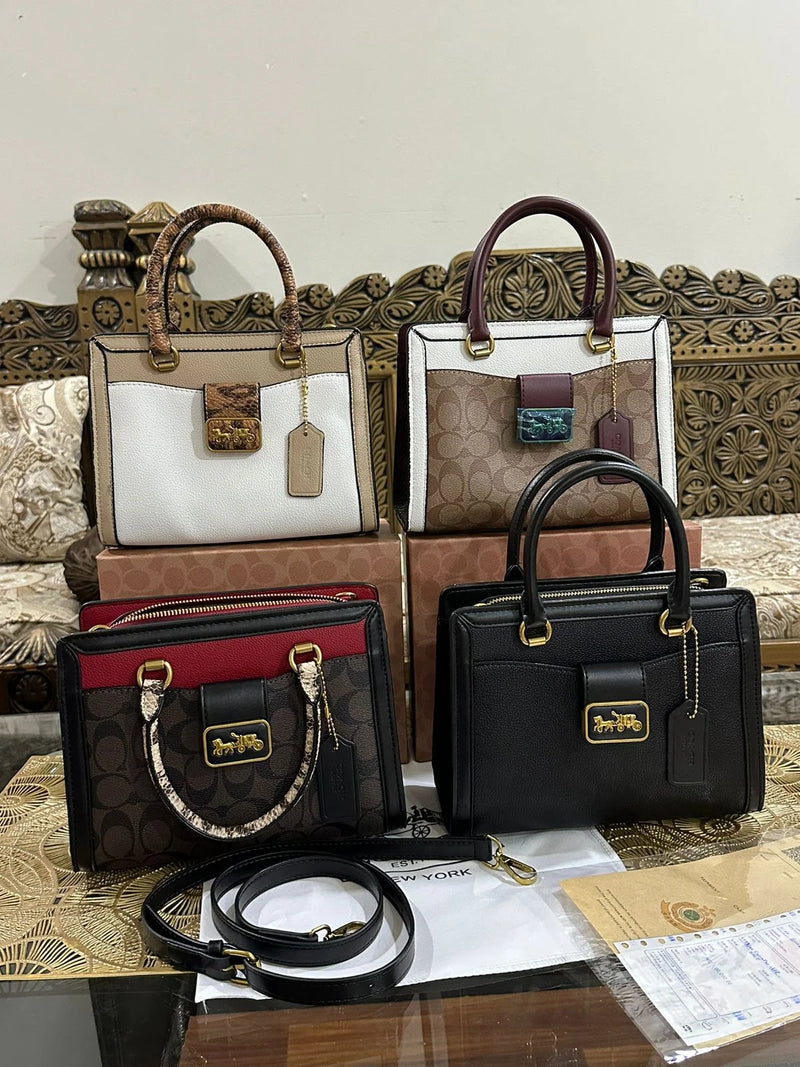 Women Grace Carryall In Signature Canvas