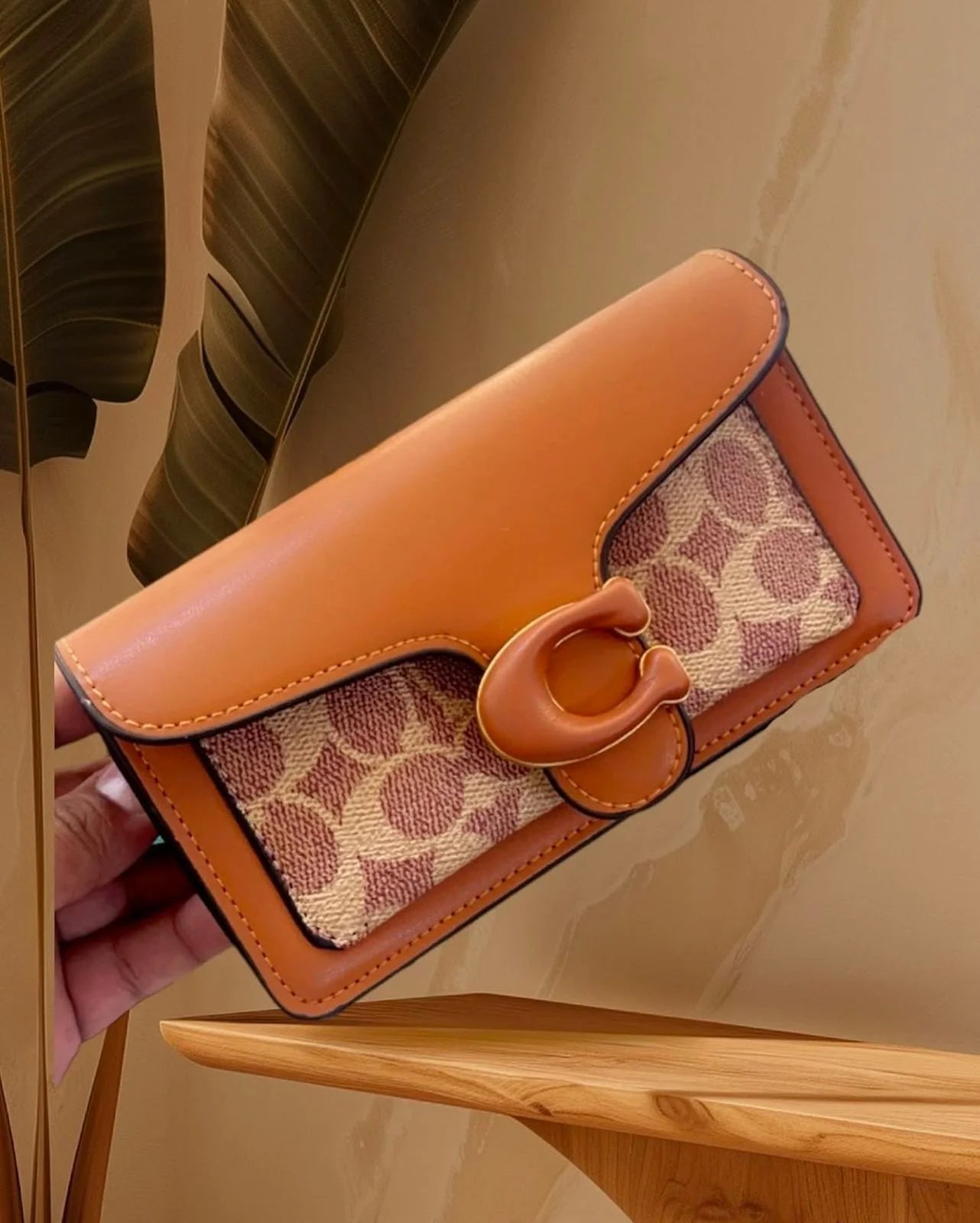 Tabby Crossbody Wristlet Bag
