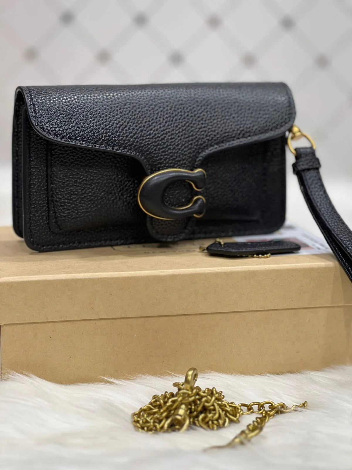 Tabby Crossbody Wristlet Bag