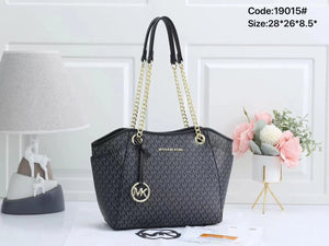 Jet Set Chain Shoulder Tote Bag