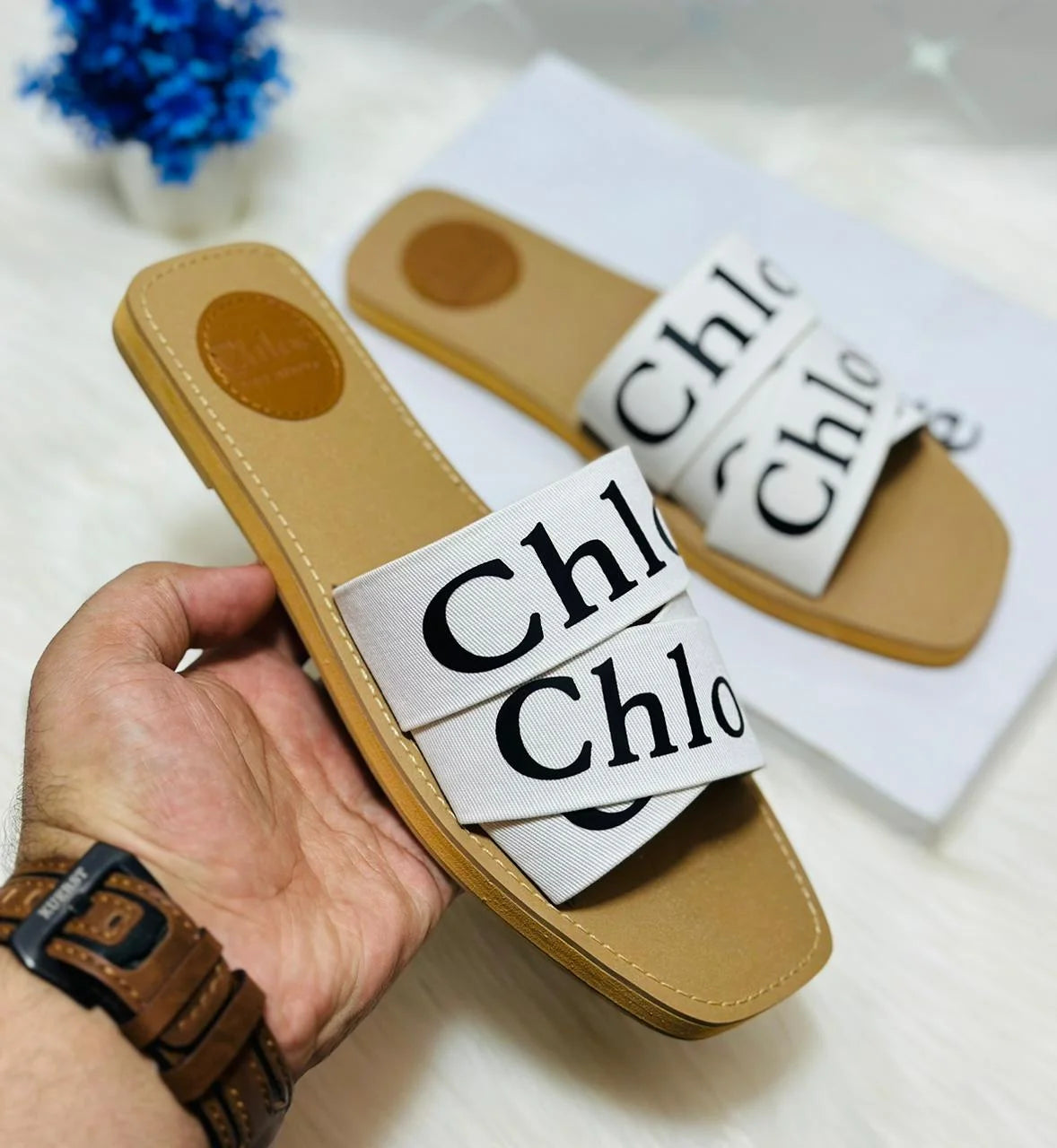Woody Flat Mules