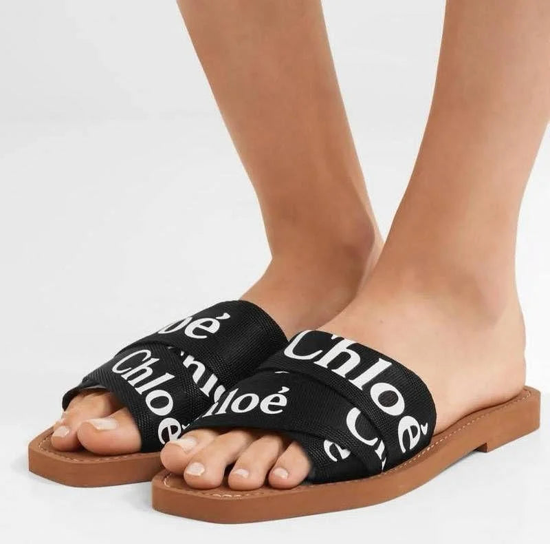 Woody Flat Mules