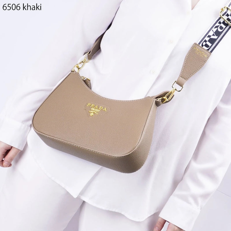 Vitello Dino Shoulder Bag