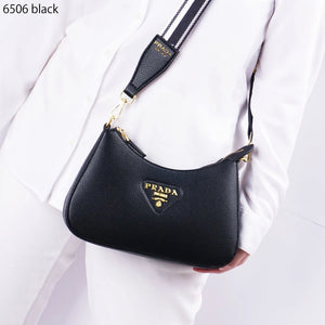 Vitello Dino Shoulder Bag